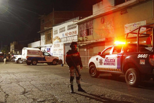 Meksikada narkotik mafiyası ilə məşğul olan qruplaşmalar arasında silahlı toqquşma baş verib